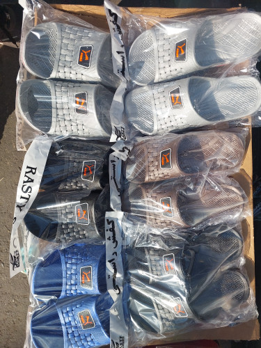 دمپایی ۱۱۰ راستی